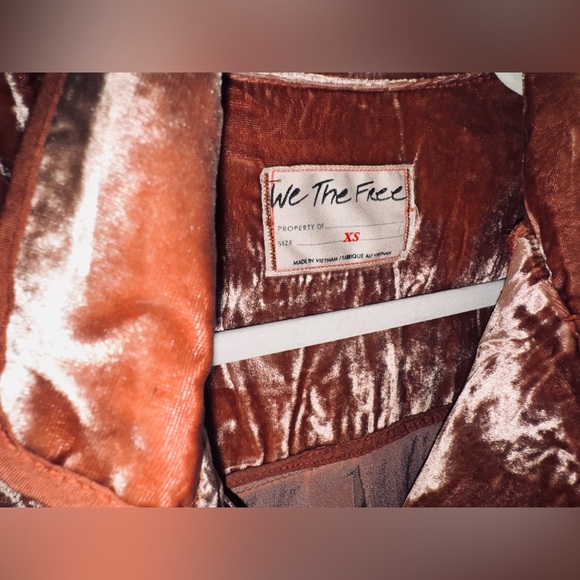 Free People We The Free Luxy Solid Velvet Shirt Cedar Wood Size XS RARE Sold Out - Picture 12 of 12